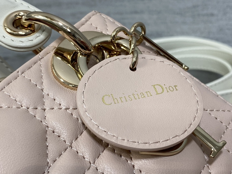 Dior Handbags AAA(Women)-674