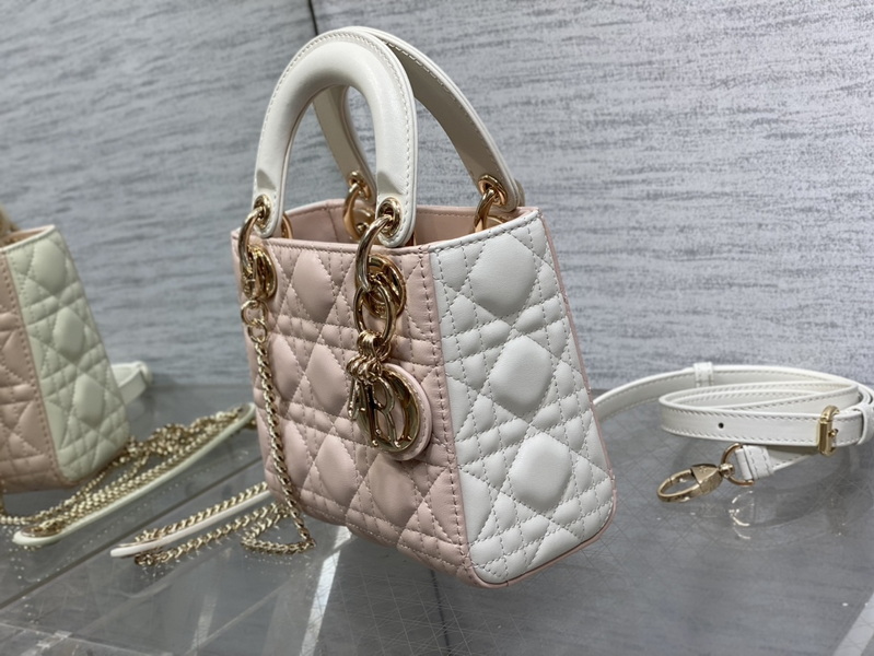 Dior Handbags AAA(Women)-674