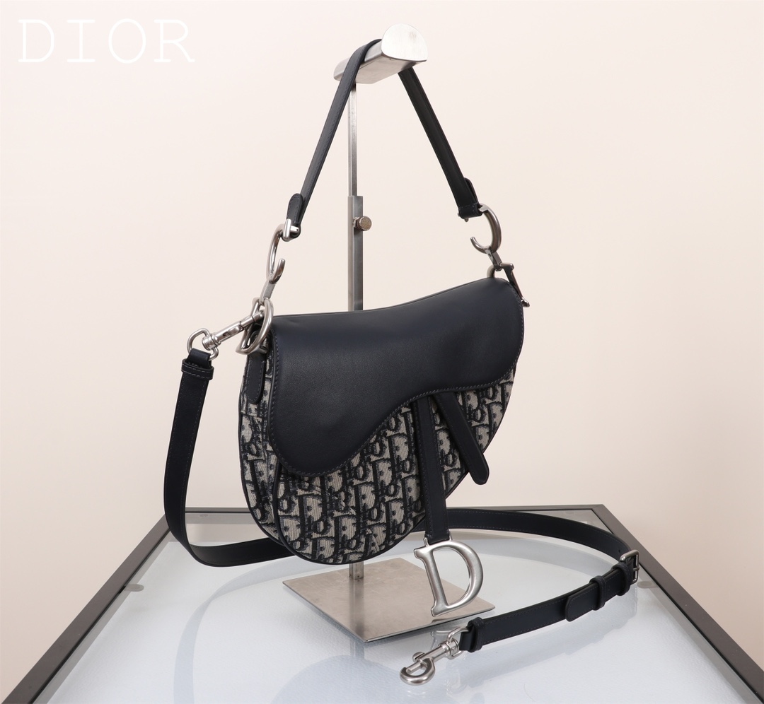 Dior Handbags AAA(Women)-676