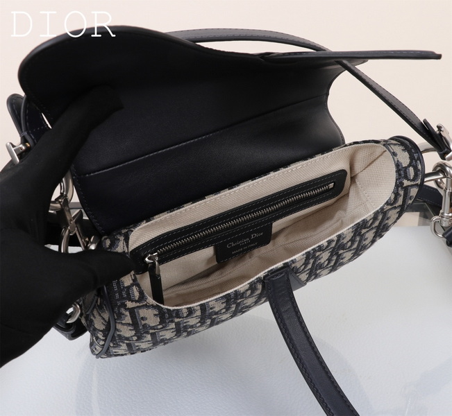 Dior Handbags AAA(Women)-676