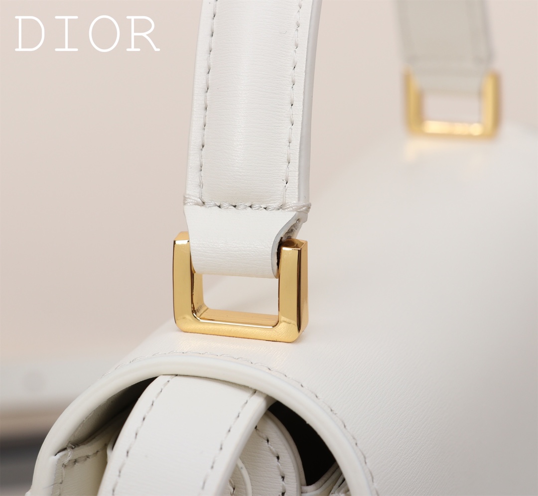 Dior Handbags AAA(Women)-682