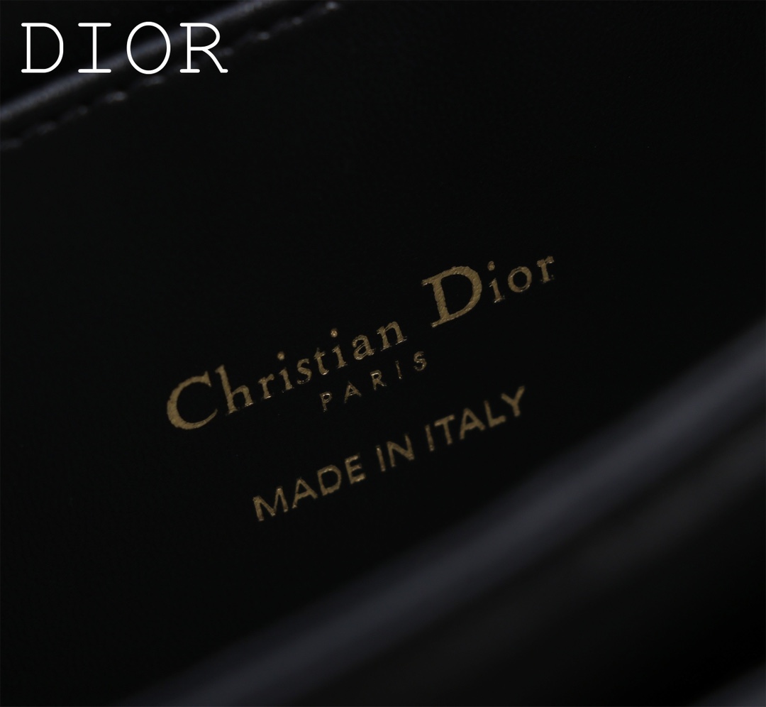 Dior Handbags AAA(Women)-683