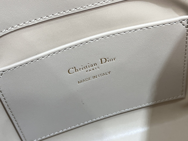 Dior Handbags AAA(Women)-685
