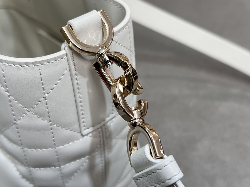 Dior Handbags AAA(Women)-686