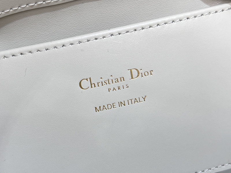 Dior Handbags AAA(Women)-686