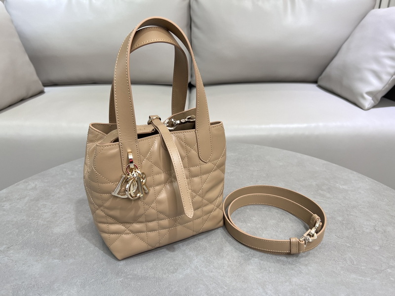 Dior Handbags AAA(Women)-687