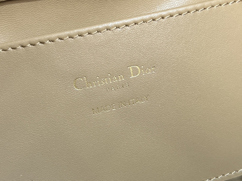 Dior Handbags AAA(Women)-687