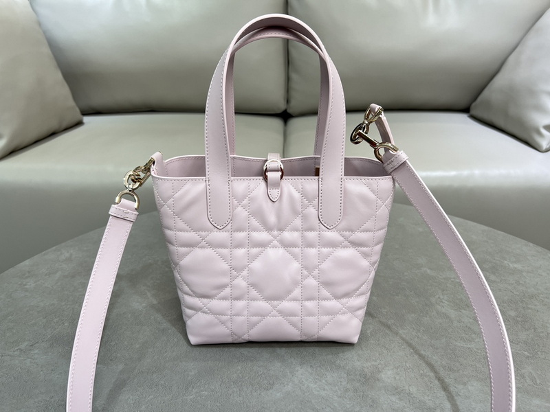 Dior Handbags AAA(Women)-688