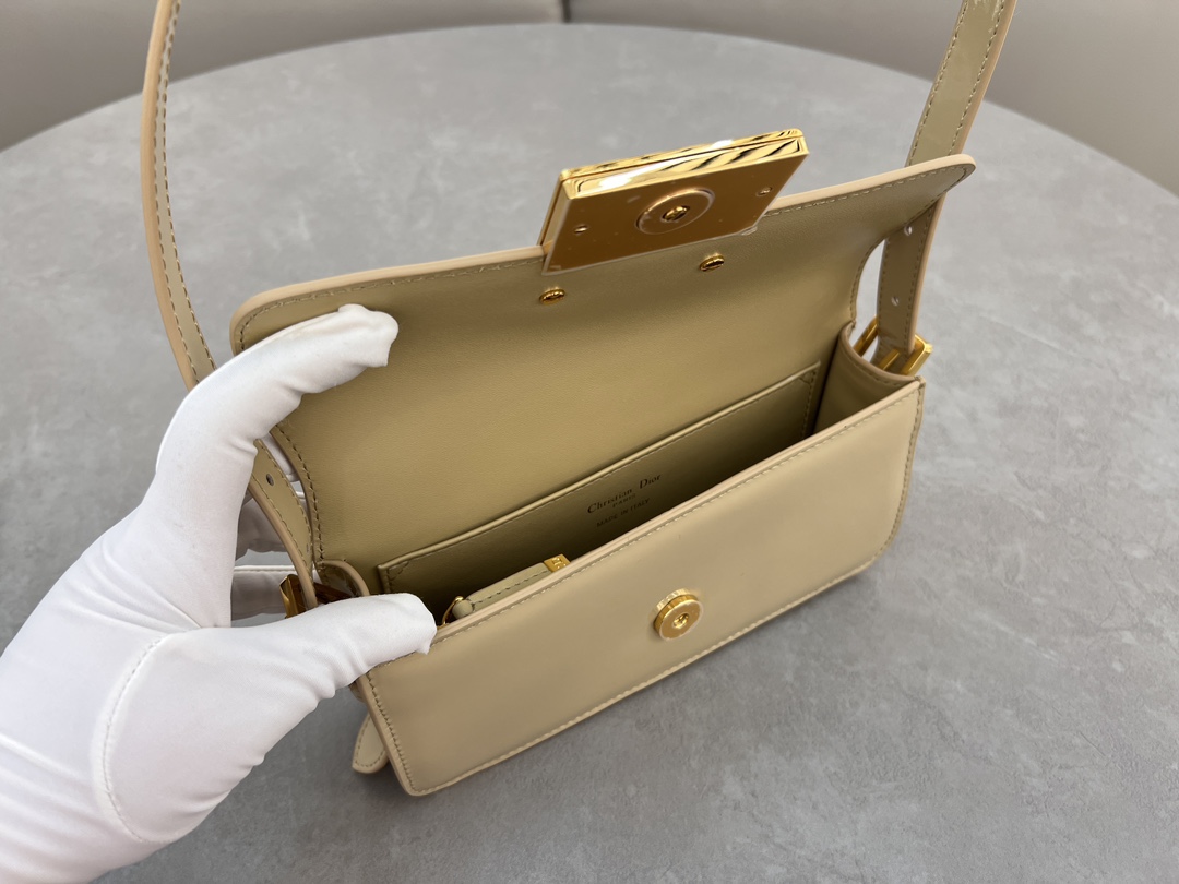 Dior Handbags AAA(Women)-691