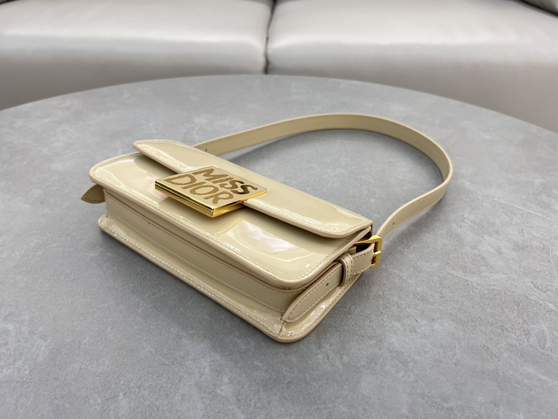 Dior Handbags AAA(Women)-691