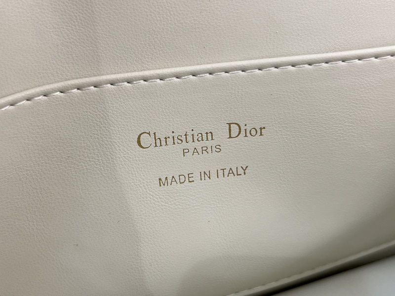 Dior Handbags AAA(Women)-693