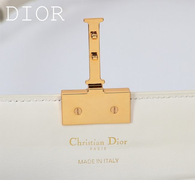 Dior Handbags AAA(Women)-695