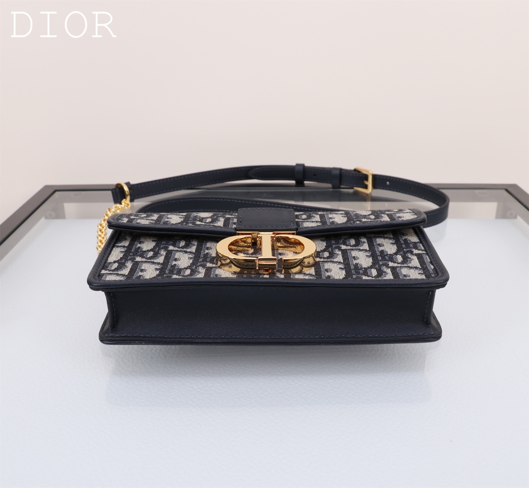 Dior Handbags AAA(Women)-696