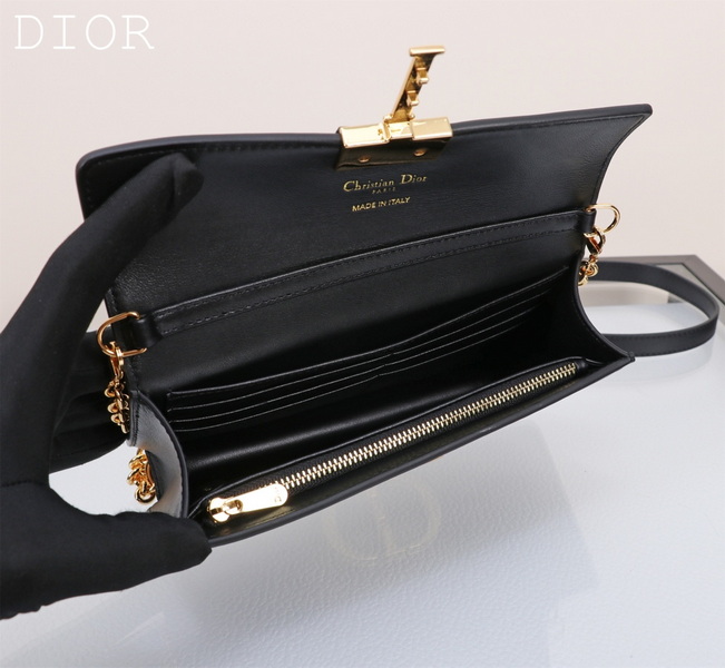 Dior Handbags AAA(Women)-697