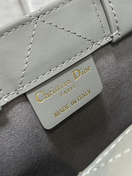Dior Handbags AAA(Women)-698