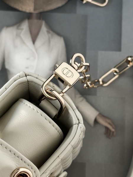 Dior Handbags AAA(Women)-699