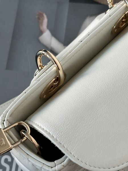 Dior Handbags AAA(Women)-699