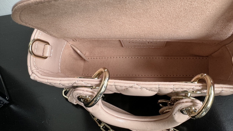 Dior Handbags AAA(Women)-700