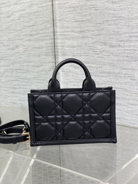 Dior Handbags AAA(Women)-707