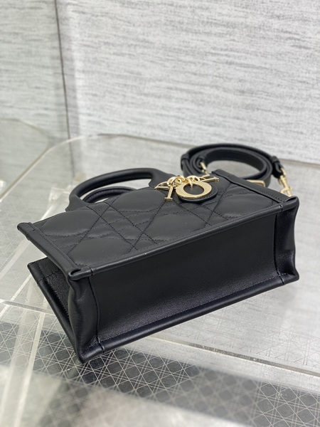 Dior Handbags AAA(Women)-707
