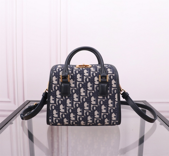 Dior Handbags AAA(Women)-713