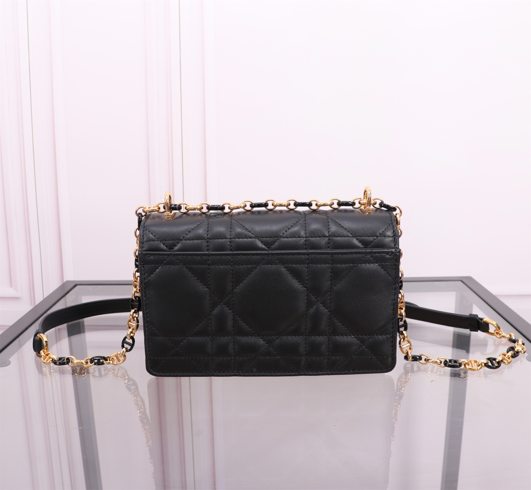 Dior Handbags AAA(Women)-719