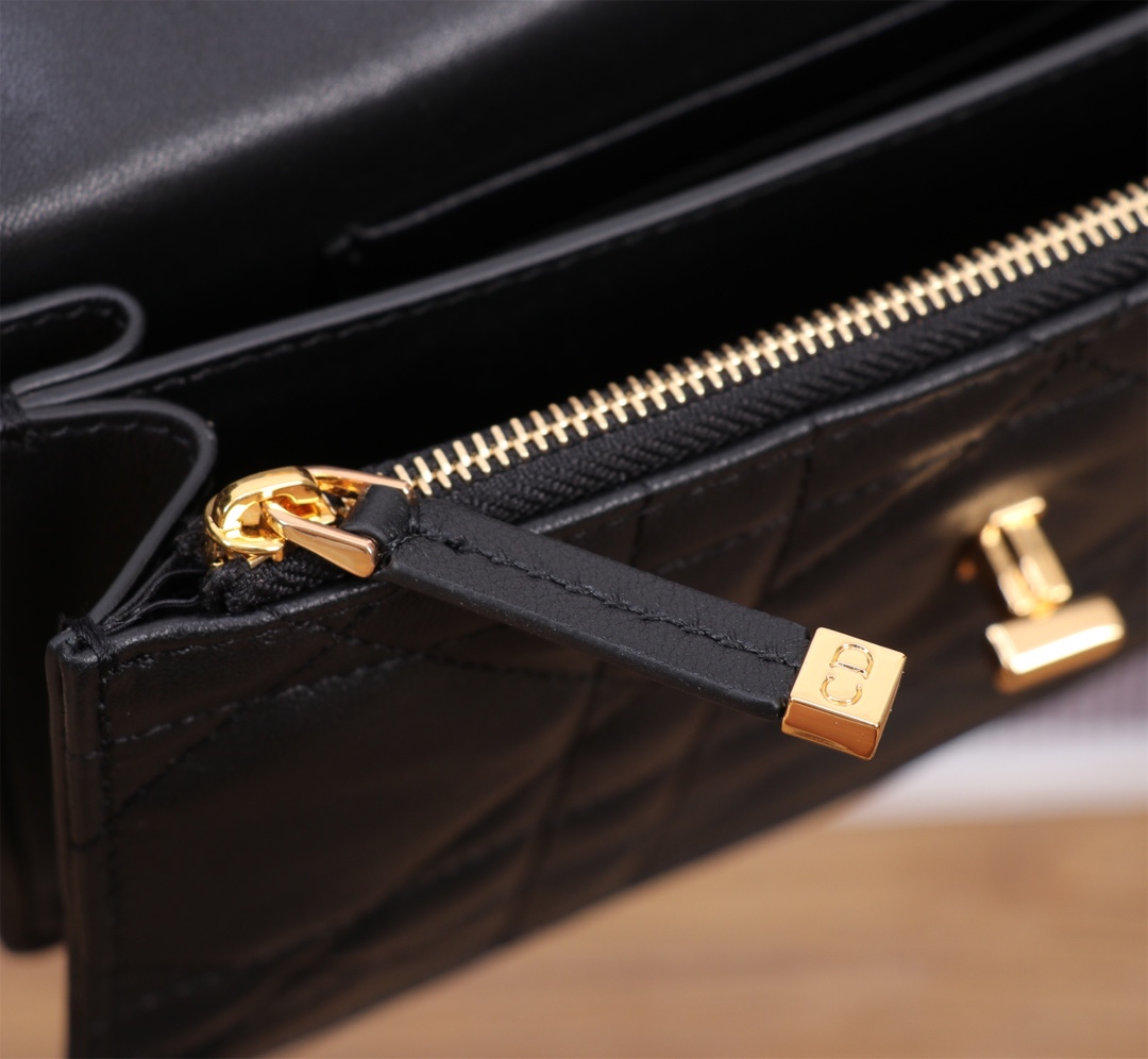Dior Handbags AAA(Women)-719