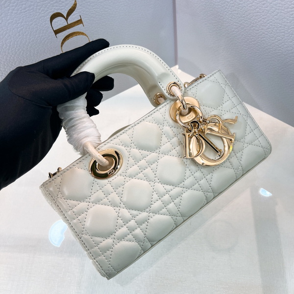Dior Handbags AAA(Women)-720