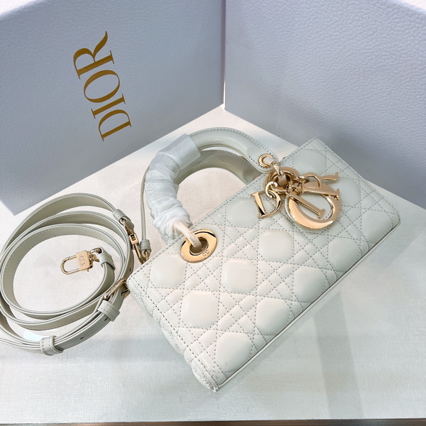 Dior Handbags AAA(Women)-720