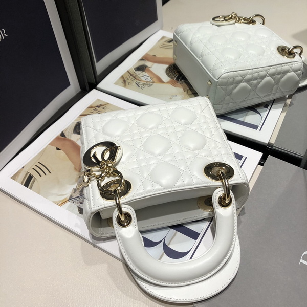 Dior Handbags AAA(Women)-722
