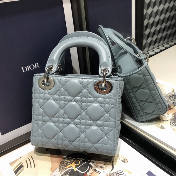 Dior Handbags AAA(Women)-723