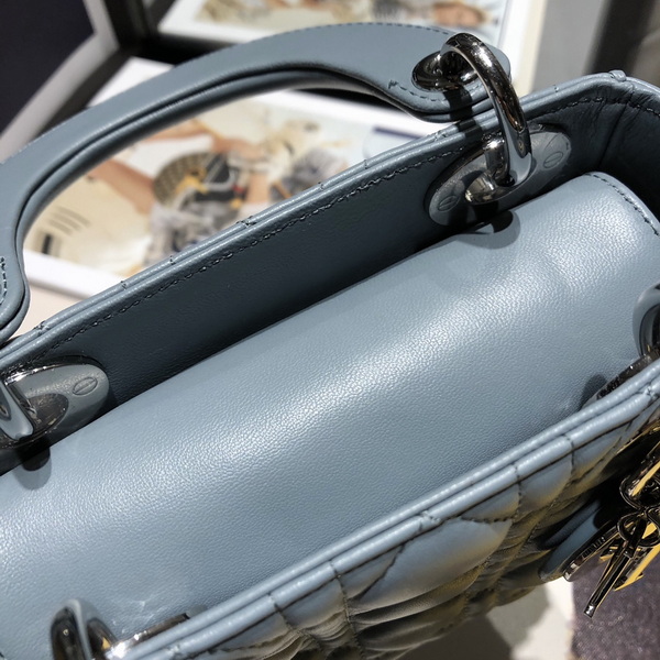 Dior Handbags AAA(Women)-723