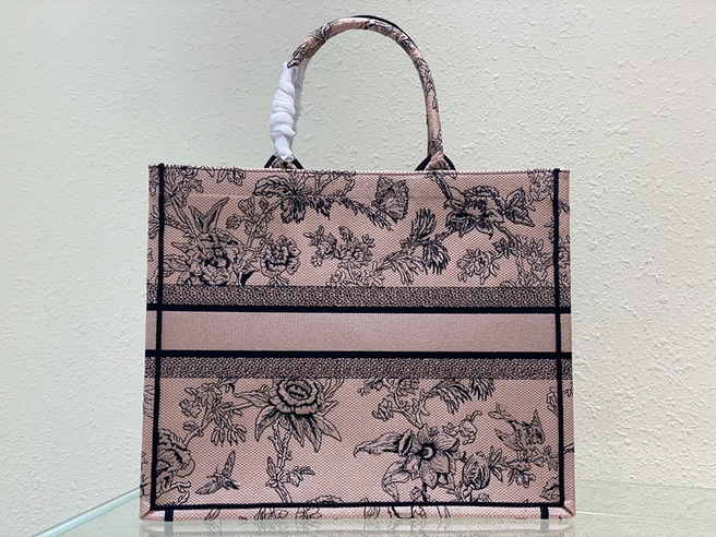 Dior Handbags AAA(Women)-725
