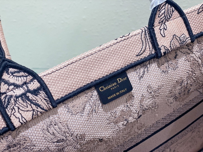 Dior Handbags AAA(Women)-725