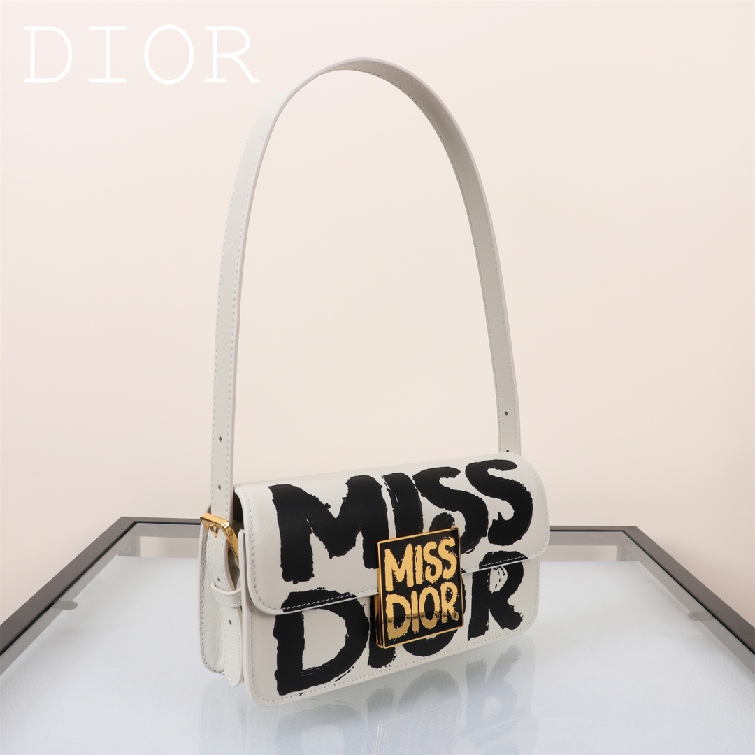 Dior Handbags AAA(Women)-737