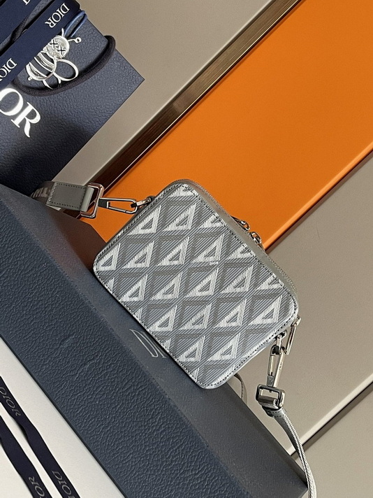 Dior Handbags AAA(Men)-017