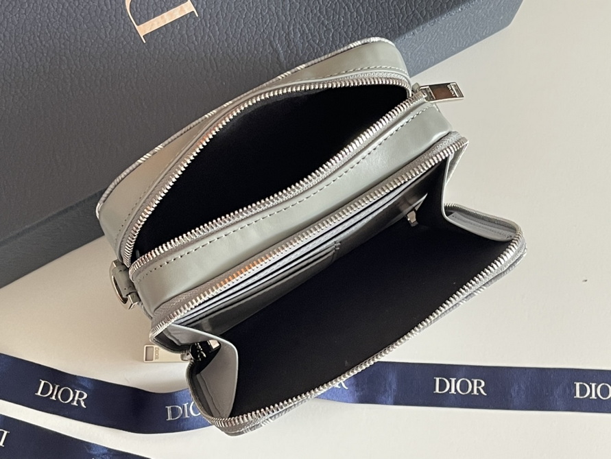 Dior Handbags AAA(Men)-017