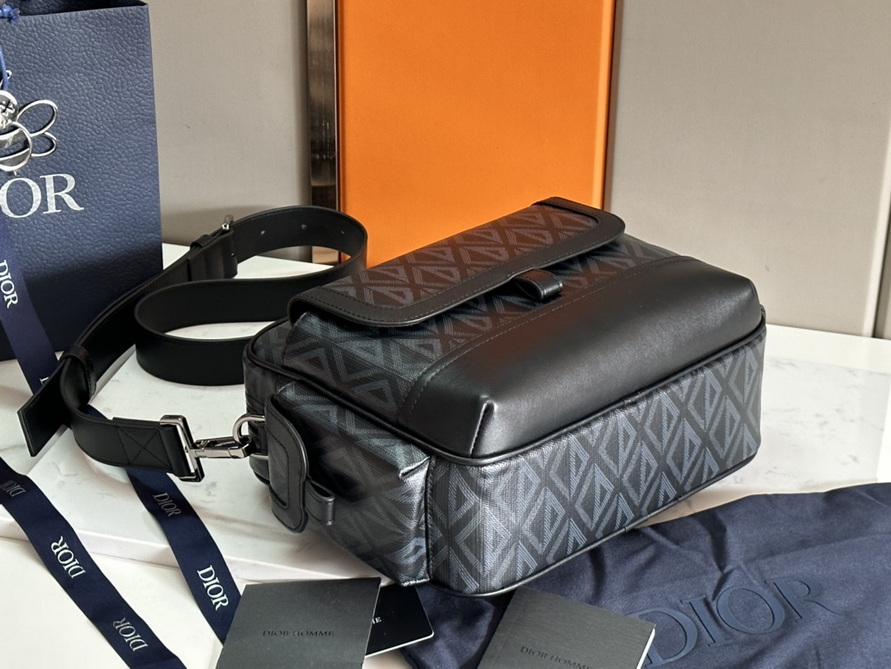 Dior Handbags AAA(Men)-018