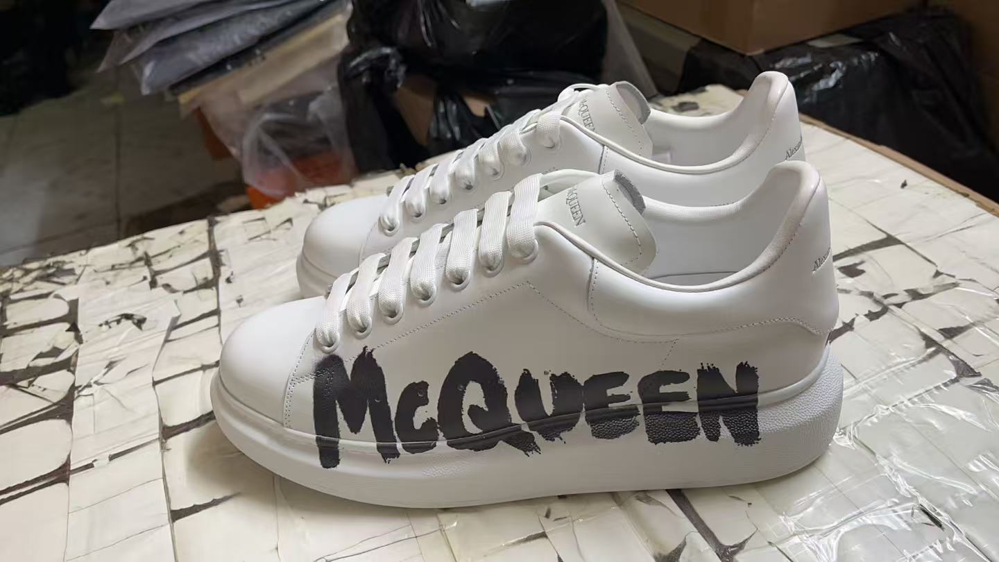 Alexander McQueen Shoes(AAA)-165