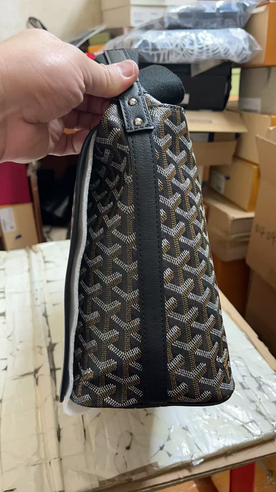Goyard Handbags AAAA(Men)-004