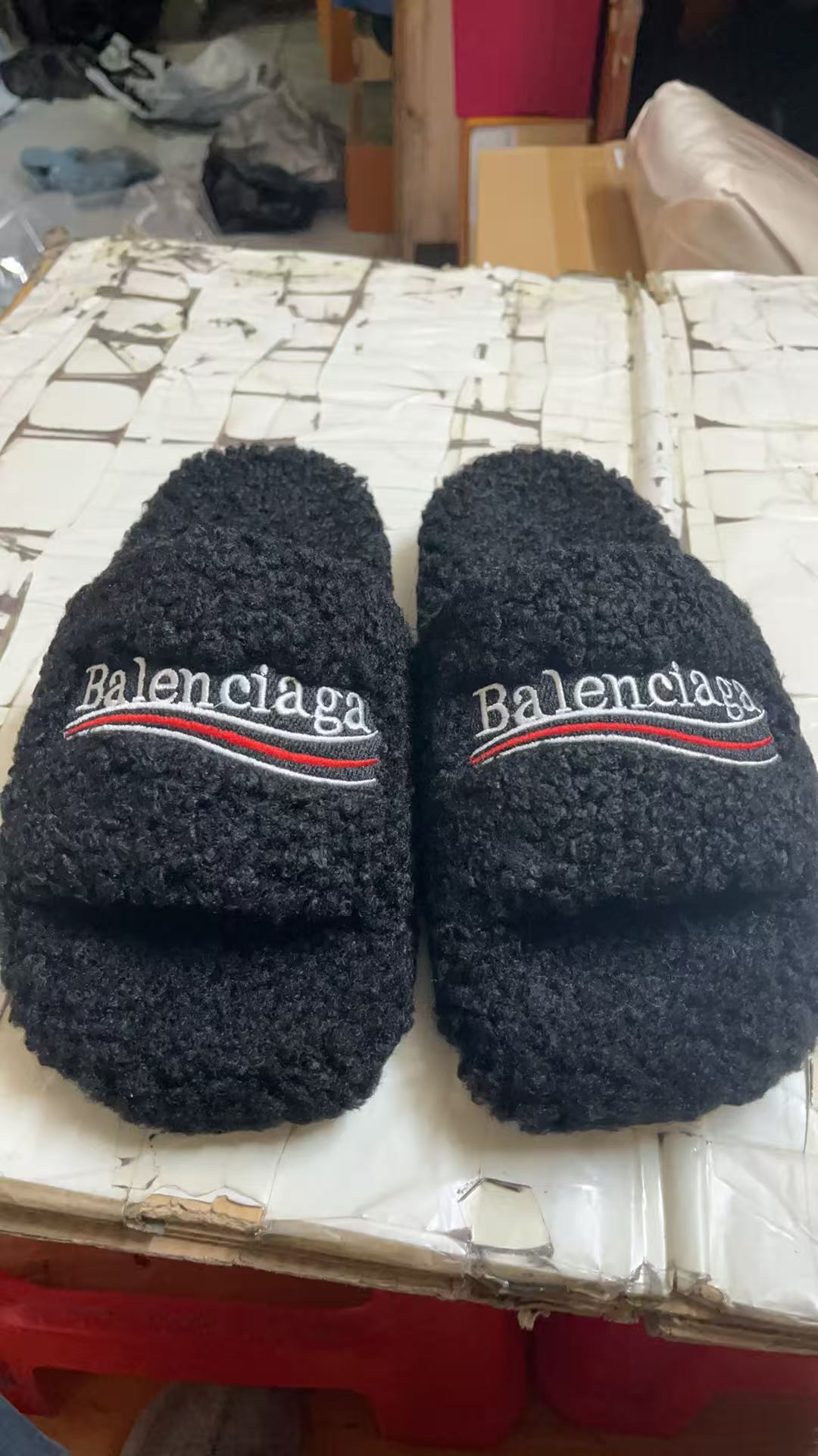 Balenciaga Slippers (AAA)-005