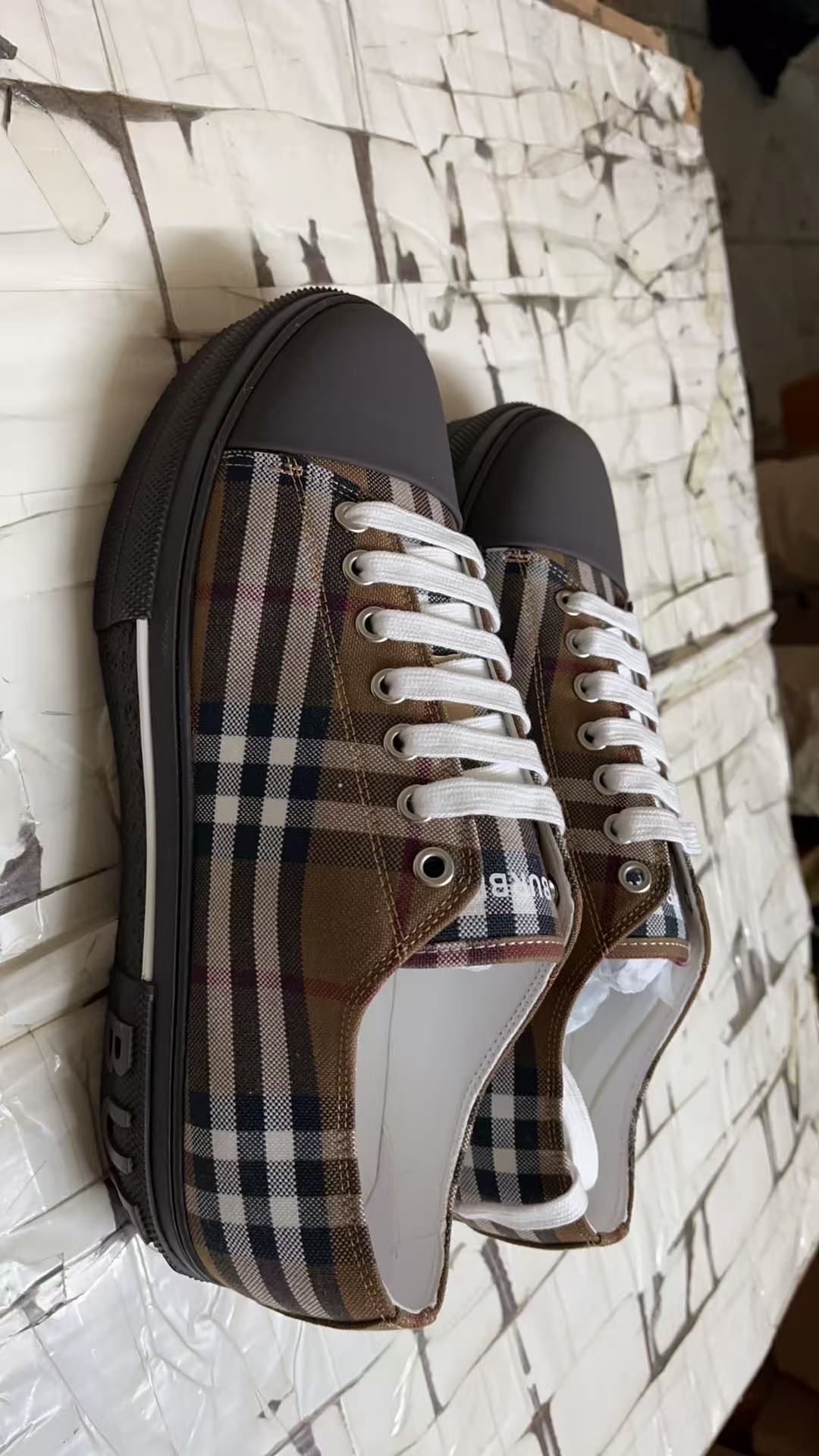 Burberry Shoes(AAA)-124