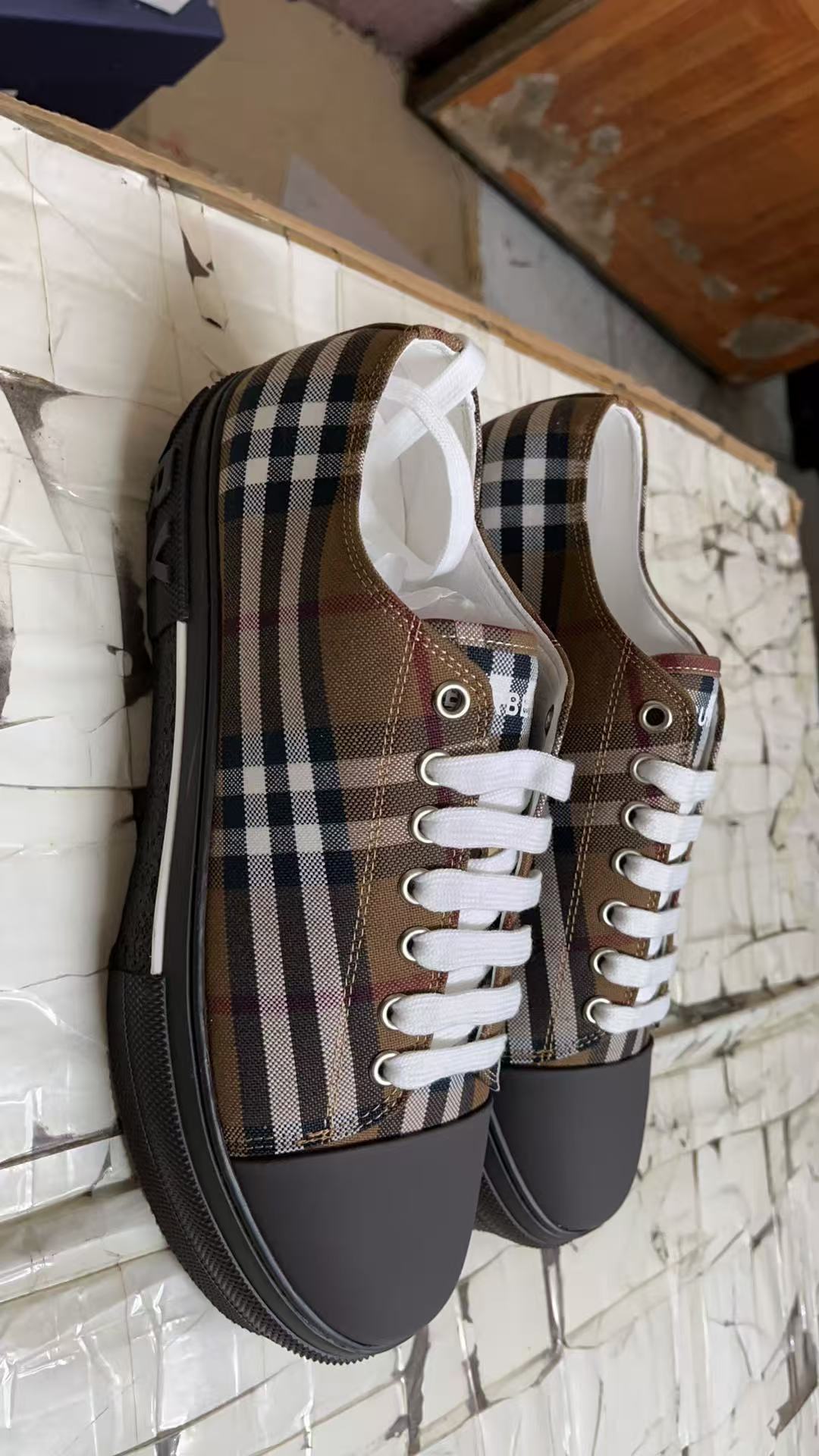 Burberry Shoes(AAA)-124