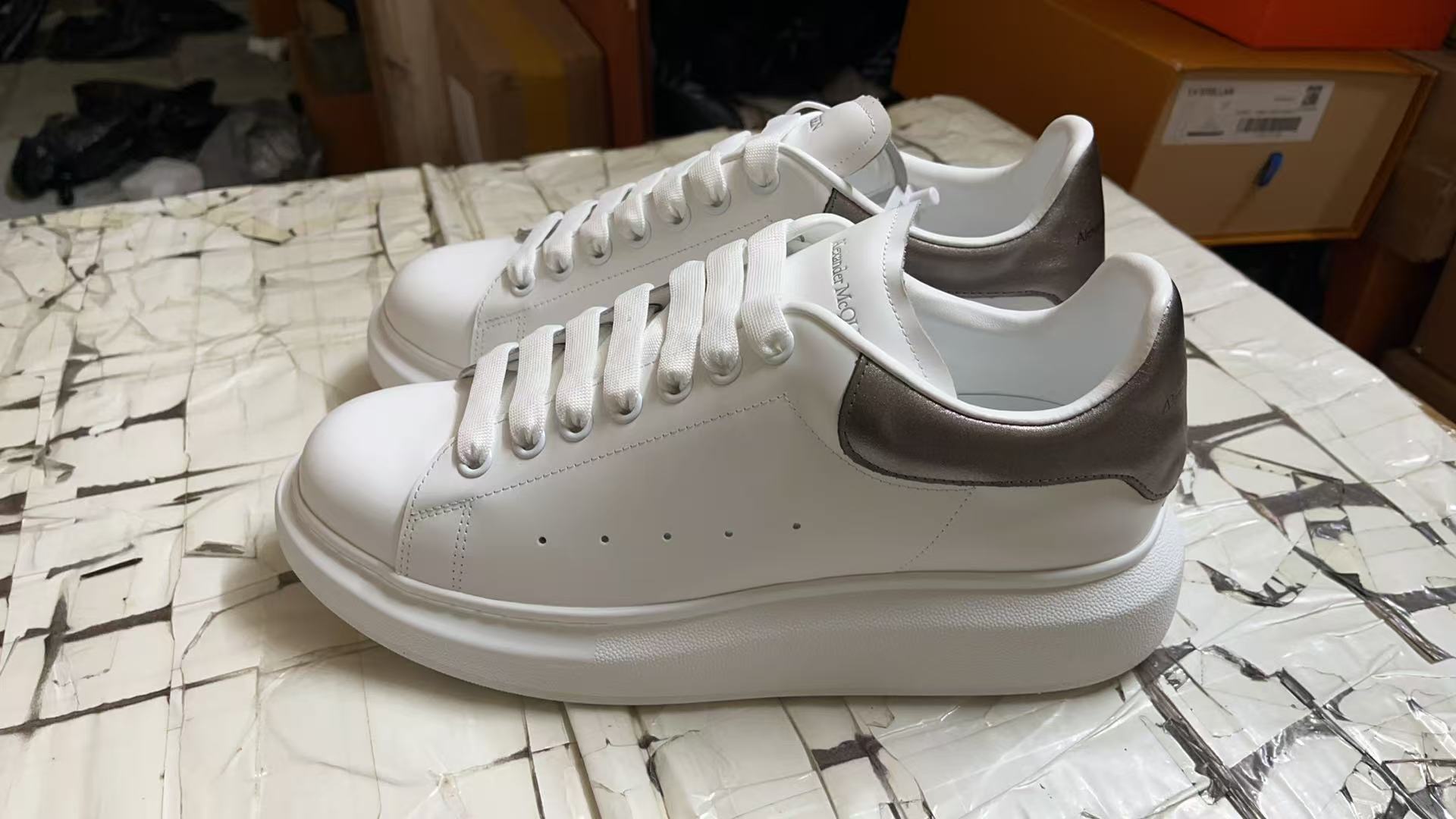Alexander McQueen Shoes(AAA)-171