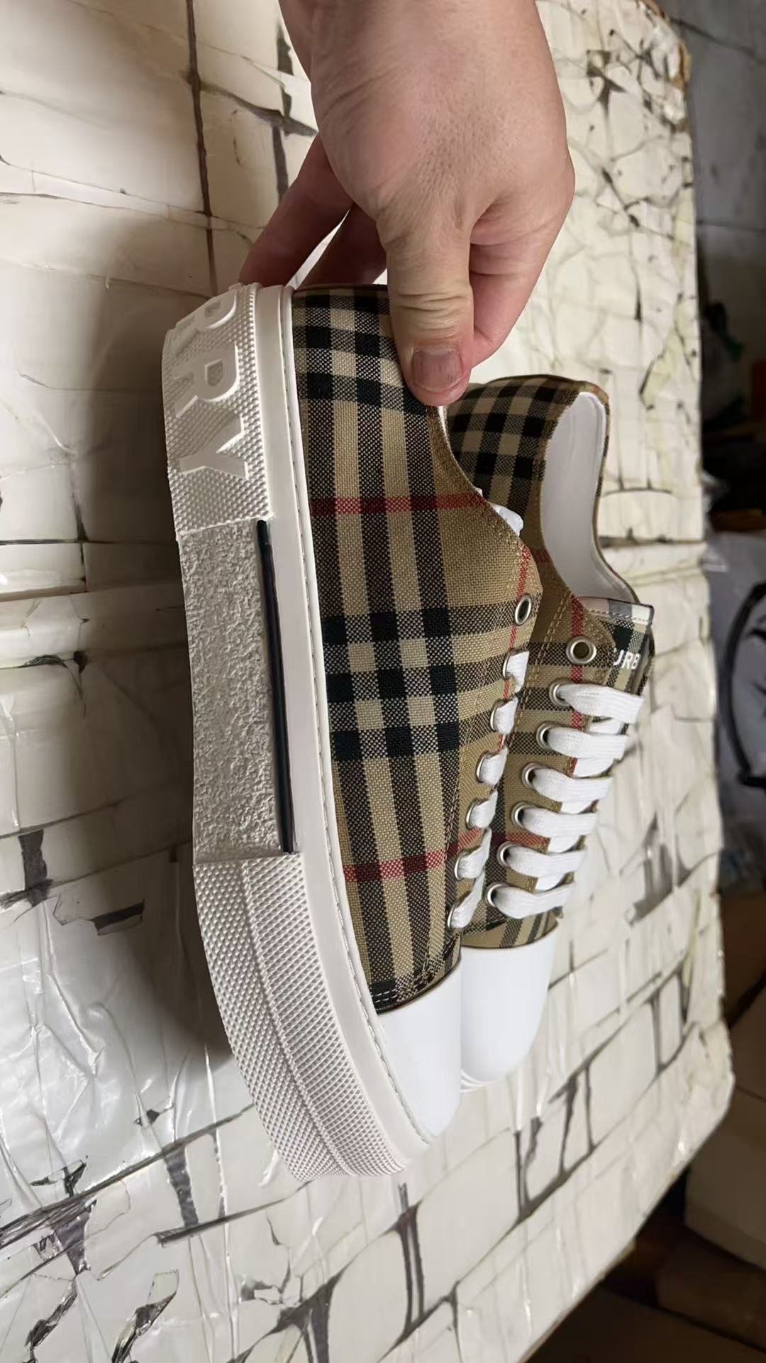 Burberry Shoes(AAA)-124
