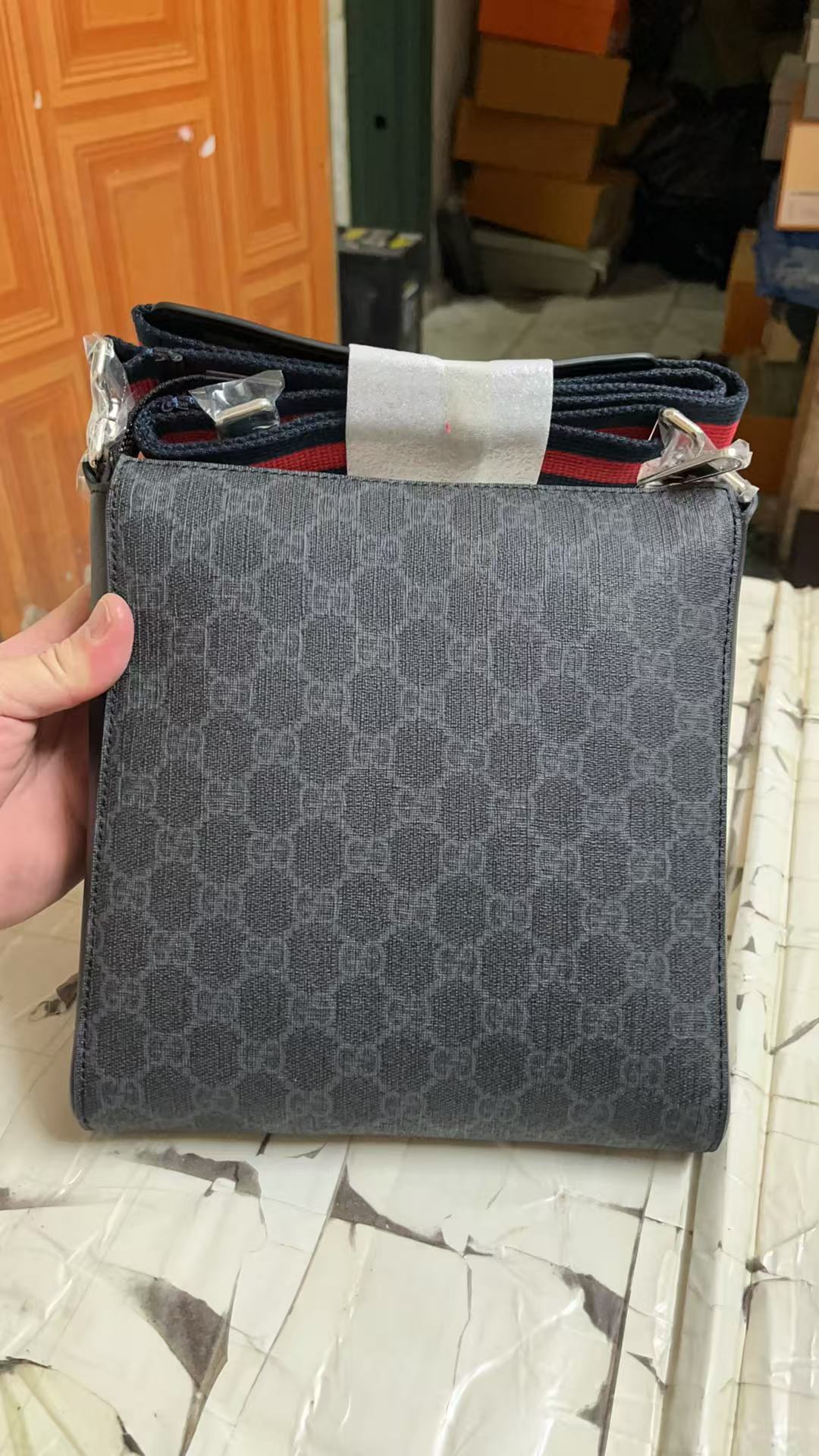 Gucci Handbags AAA(Men)-031