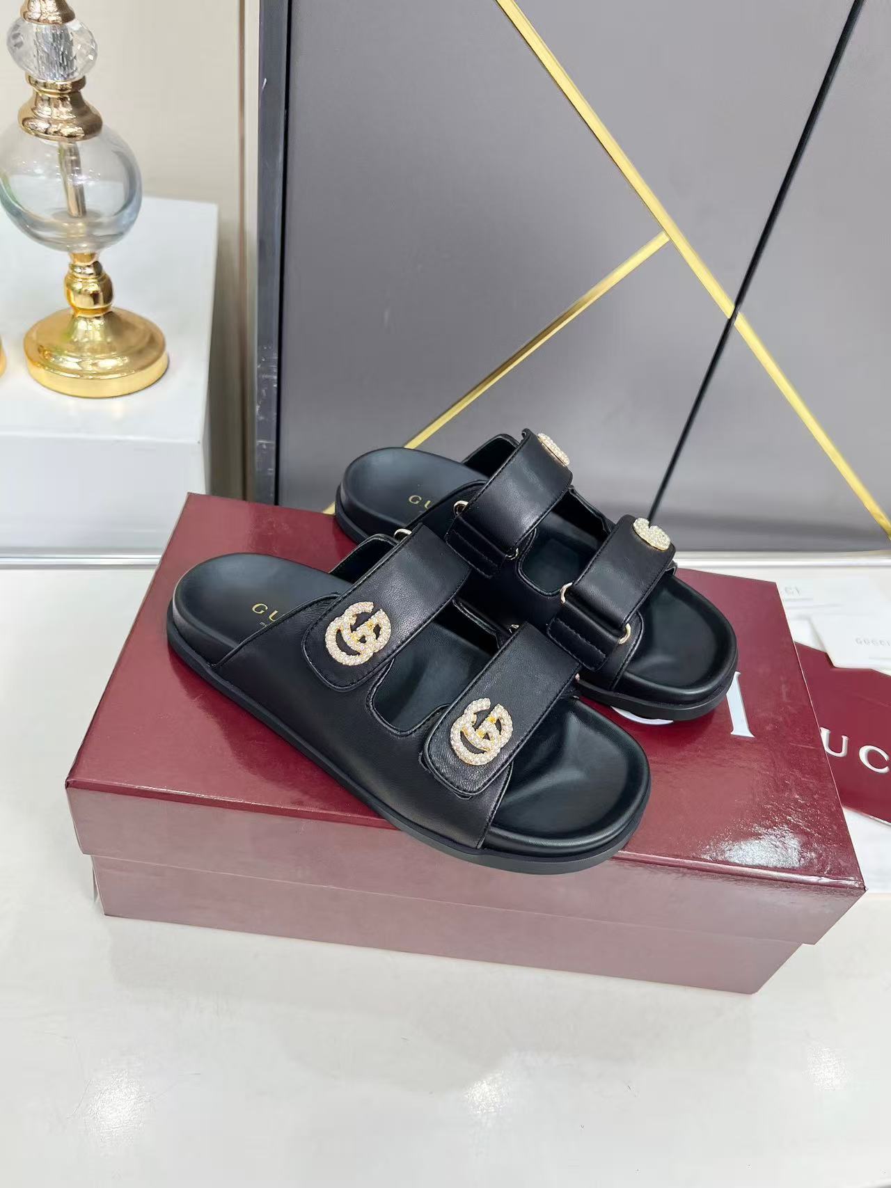 Gucci Slippers Women(AAA)-186