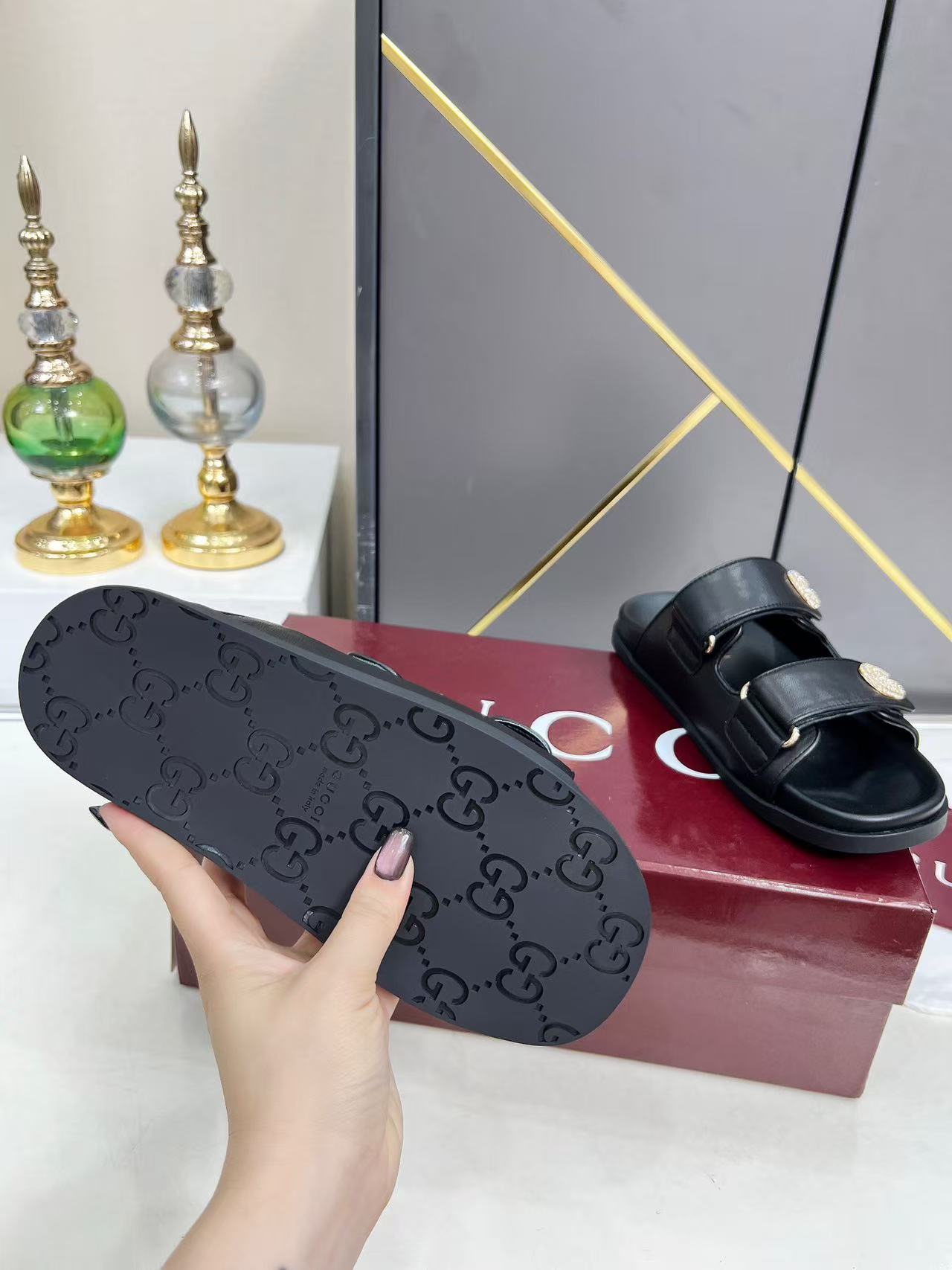 Gucci Slippers Women(AAA)-186