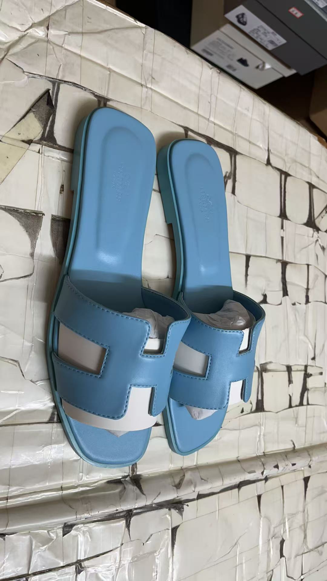 Hermes Slippers Women(AAA)-021