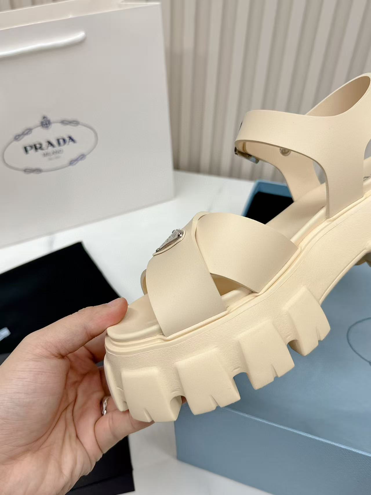 Prada Slippers Women(AAA)-019